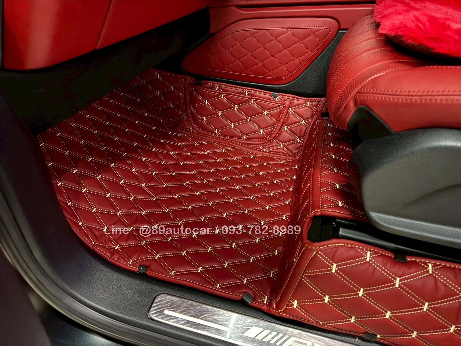 พรมรถยนต์ Benz G63 ปูพรมVVIP ด้ายคู่ สีแดงไวน์ด้ายทอง เต็มคัน