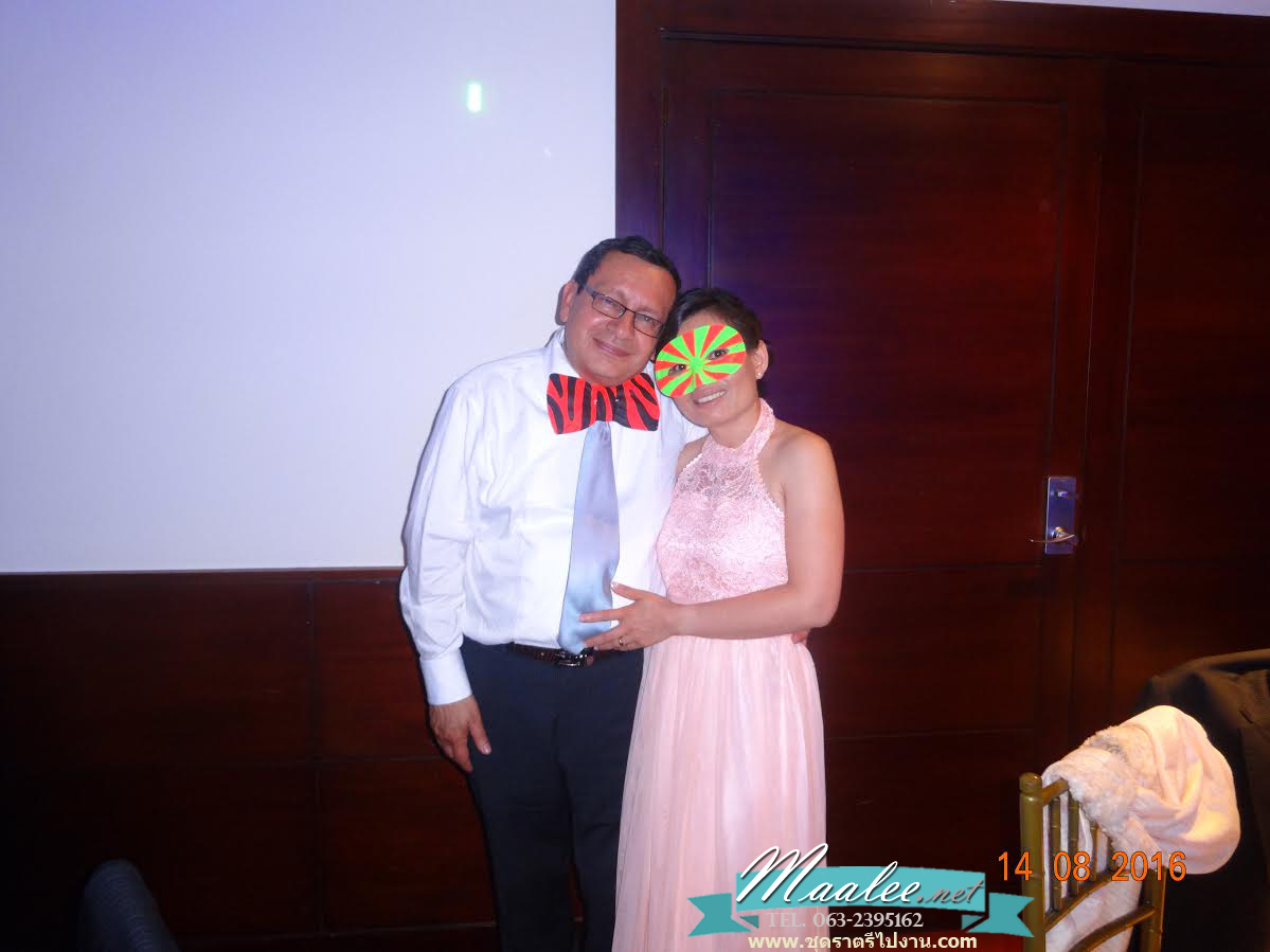 พร้อมส่ง ชุดราตรียาว เพื่อนเจ้าสาว แบบ B คล้องคอ แต่งลูกไม้ กระโปรงตาข่าย (จับสม๊อกด้านหลัง)