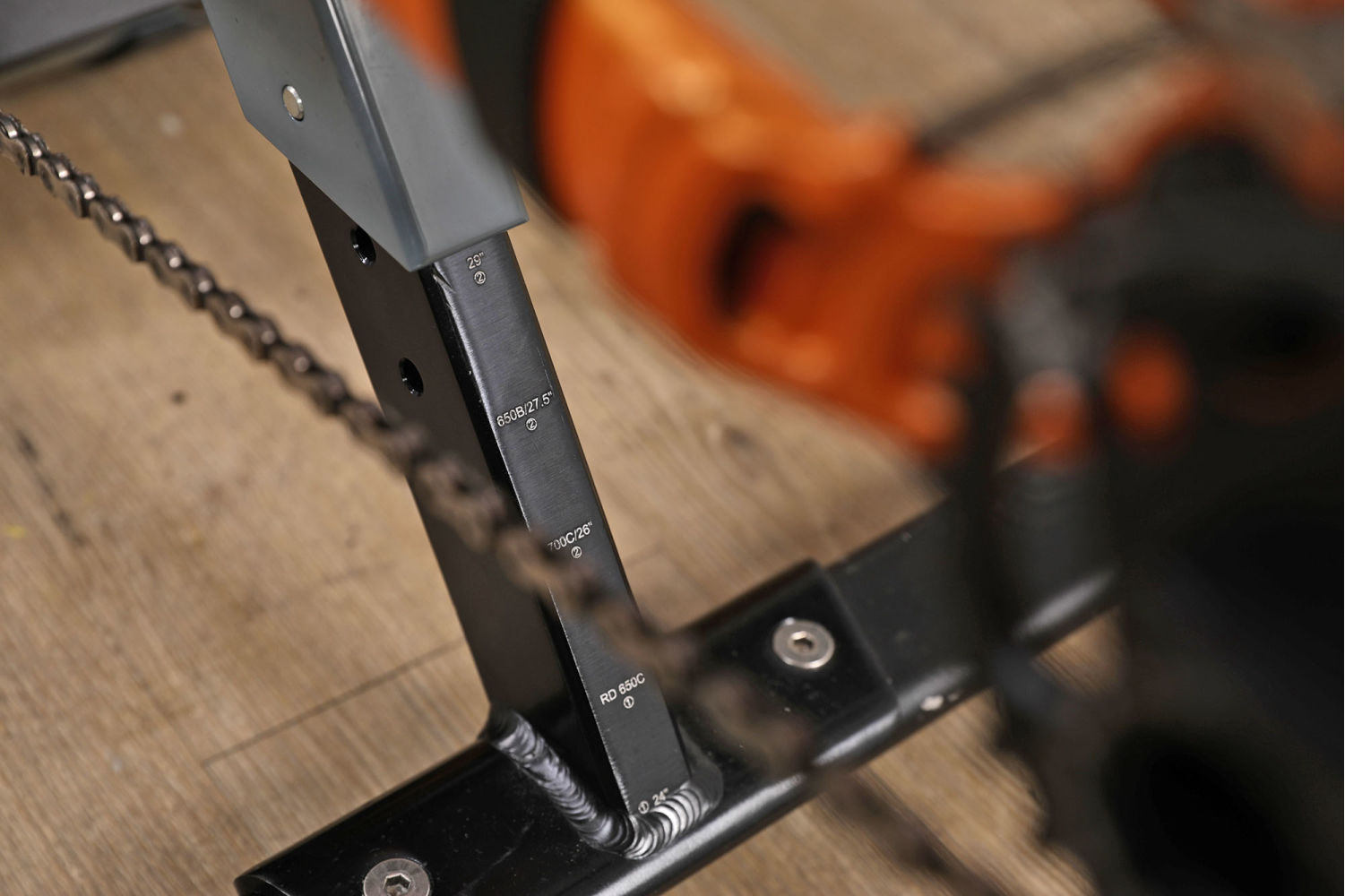 เทรนเนอร์ Giant CYCLOSMART Direct Drive Smart Trainer มอบประสบการณ์การขี่ในร่มที่ดีที่สุด