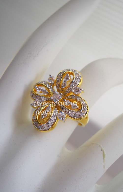 BR611+แหวนนกยูง+++ แหวนเพชร cz หรูหรามากๆๆ สวยสุดๆ หากชอบแหวนอลังการ แบบRight Hand Ring ต้องไม่พลาด ใส่แล้วสวยเต็มนิ้ว งานละเอียดสวยมาก เพชรวิ๊งๆๆ