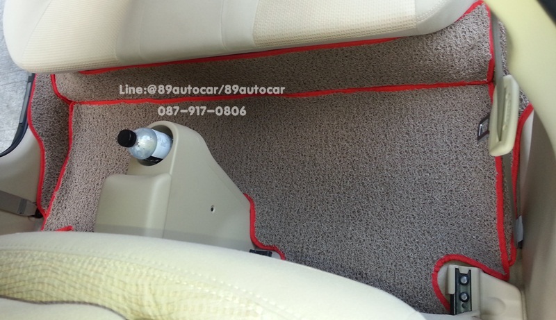 พรมไวนิลปูพื้นรถยนต์ Toyota Vios 2015 สีครีมขอบแดง