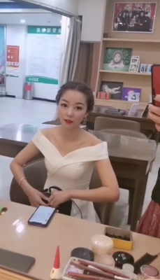 Pro-order เดรสขาว ถ่ายพรีเวดดิ้ง ปาดไหล่ (ซิปหลัง)