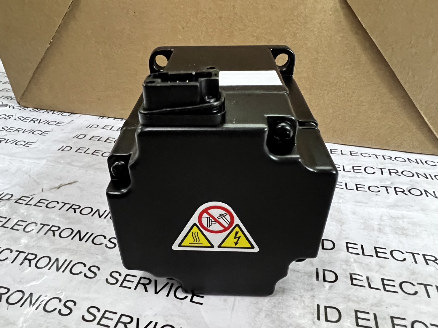 SGMJV-02ADA61 SERVO MOTOR " YASKAWA "