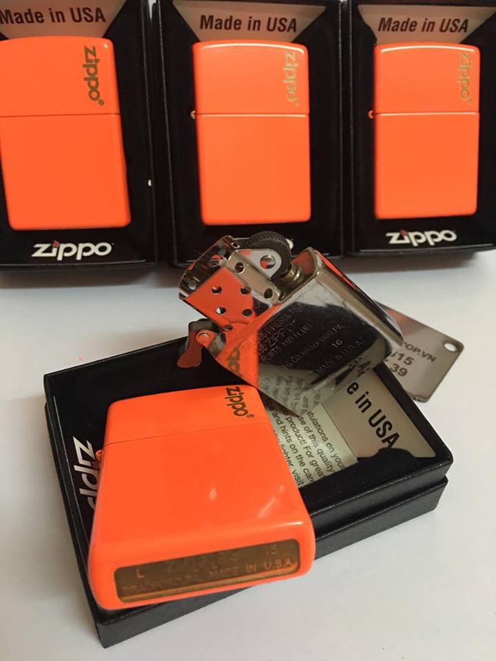 ไฟแช็ค Zippo 28888ZL แท้ ที่สุดของสีแสดส้ม "Zippo Logo, Neon Orange" แท้นำเข้า 100%