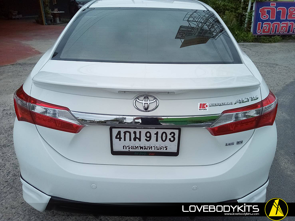 สปอยเลอร์แนบ มีไฟเบรก : ALTIS 2014-2018