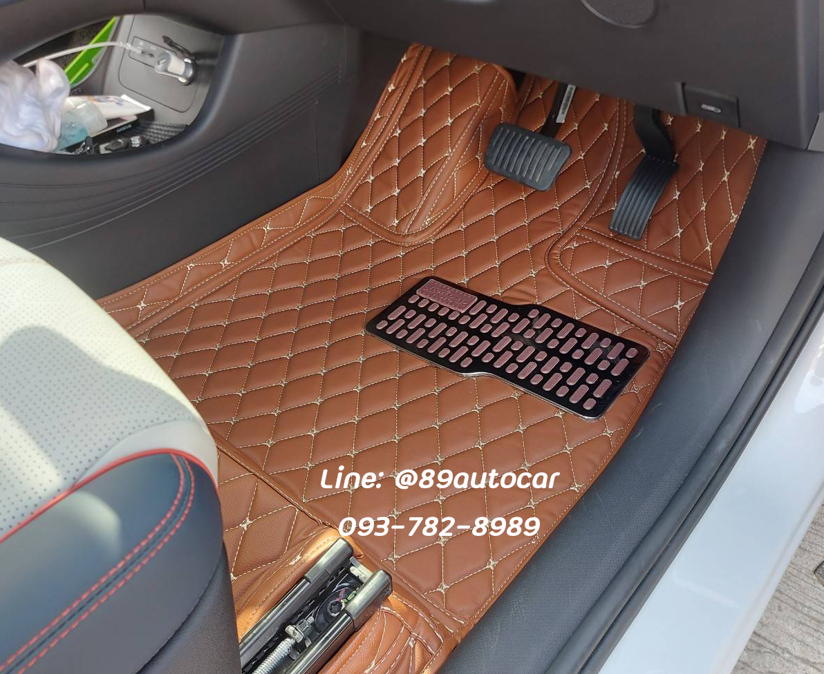 พรมปูพื้นรถยนต์ BYD Atto3 ปูพรมหกดี สีน้ำตาลเข้ม ในห้องโดยสาร