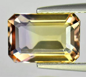 พลอยอะเมทรินสีม่วงเหลือง 3.05 กะรัต