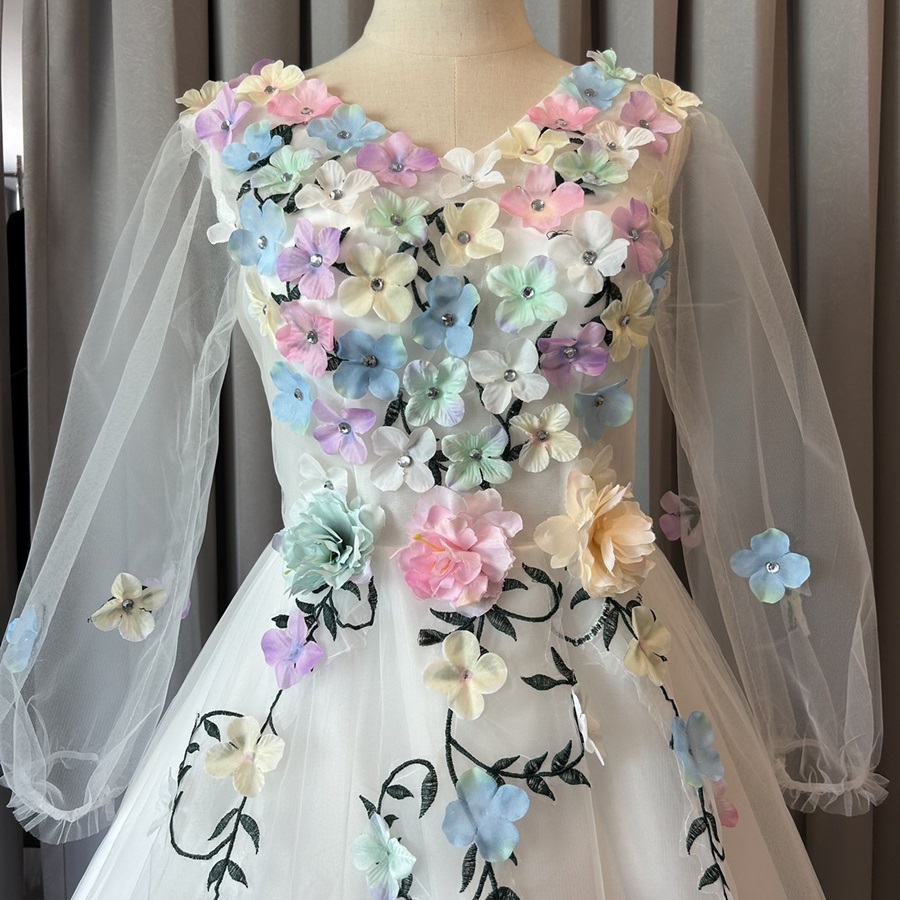 พร้อมเช่า ชุดแฟนซี ชุดราตรียาว สีขาว แขนยาว แต่งดอก Fairy สไตล์เจ้าหญิง กระโปรงพองสวย เชือกผูกหลัง