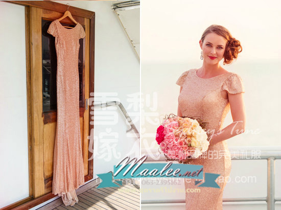 พร้อมเช่า ชุดราตรียาว แบบแขนสั้น ผ้าหลัง สีแดง เนื้อผ้าแต่งเลื่อมทั้งตัว ทรงหางปลา