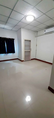 ขาย ทาวน์เฮาส์หมู่บ้านเพทายเพลส ลำลูกกาคลอง3 แบบ 2 ห้องนอน 2 ห้องน้ำ ขายพร้อมคนเช่า ใกล้ รพ.สินแพทย์ ใกล้รถไฟฟ้าคูคต