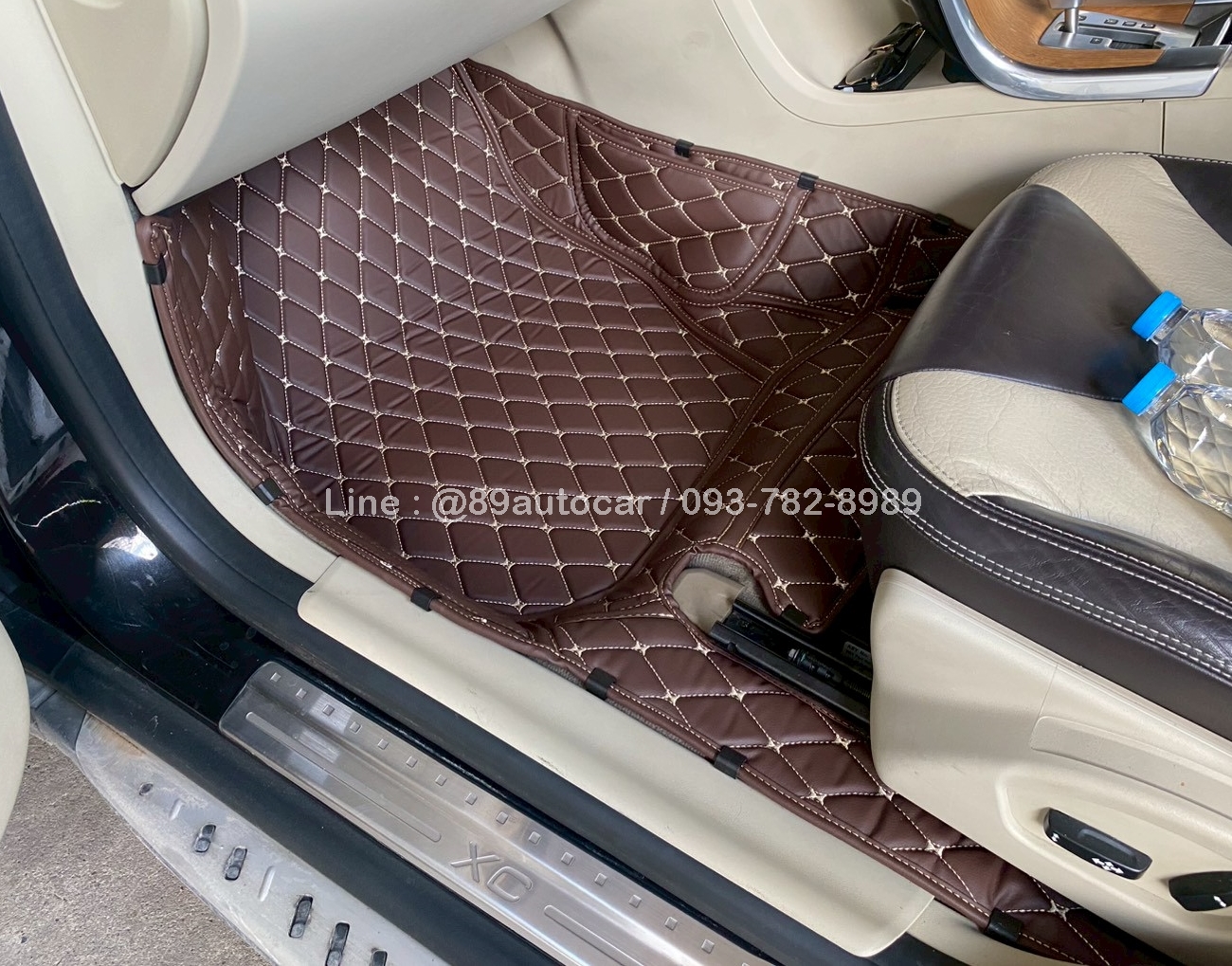 พรมรถยนต์ Volvo XC60 ปี 2012 ปูพรม6D สีกาแฟด้ายทอง เข้ารูป