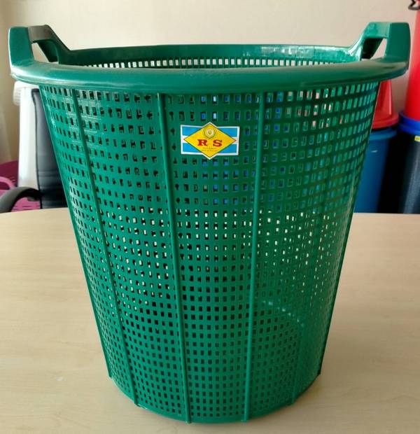 ตะกร้า 29 สีทึบ ขนาด Ø 43.5 x 45 cm. ราคาโหล ละ 430 บาท จำนวน มัดละ 2 โหล