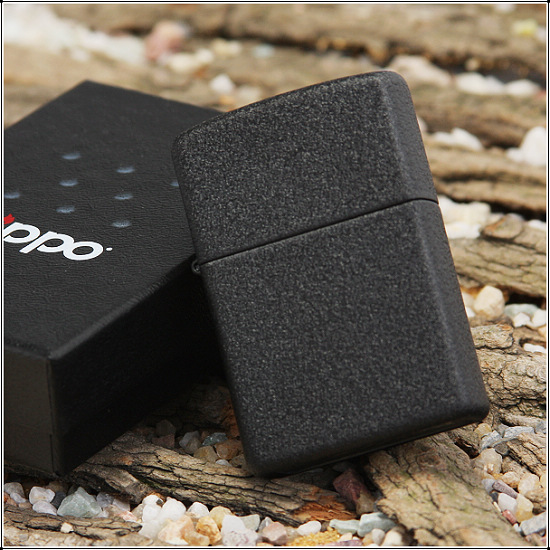 ไฟแช็ค Zippo แท้ 236 ผิวสากเนื้อทรายสีดำสนิท "Black Crackle Finish Lighter" แท้นำเข้า 100%