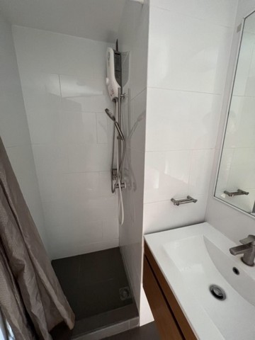 ให้เช่าคอนโดดิ เอ็กเซล คูคต ตึก C 25.5 ตรม.เครื่องใช้ครบ มีเครื่องซักผ้า พร้อมอยู่ ตรงข้ามโลตัส