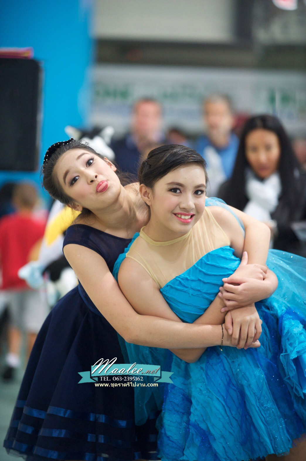 พร้อมเช่า ชุดราตรีแขนกุด หน้าสั้นหลังยาว สีกรมท่า แบบหน้าสั้น/หลังยาว สวยเก๋ กระโปรงตาข่าย (เชือกผูกหลัง)