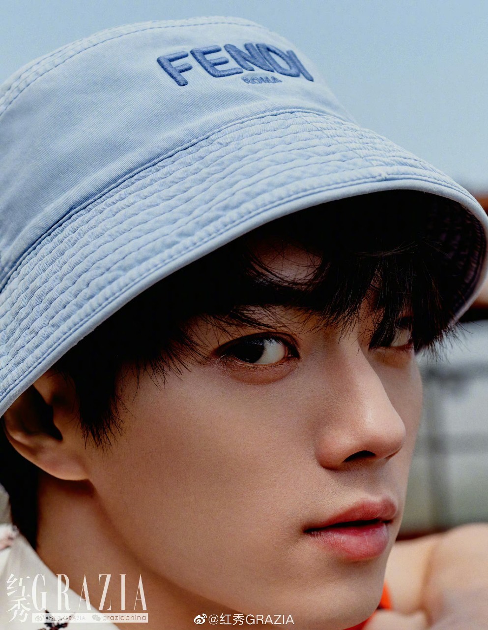 นิตยสาร GRAZIA สวี่ข่าย Vol.610 +โปสเตอร์พร้อมกระบอก