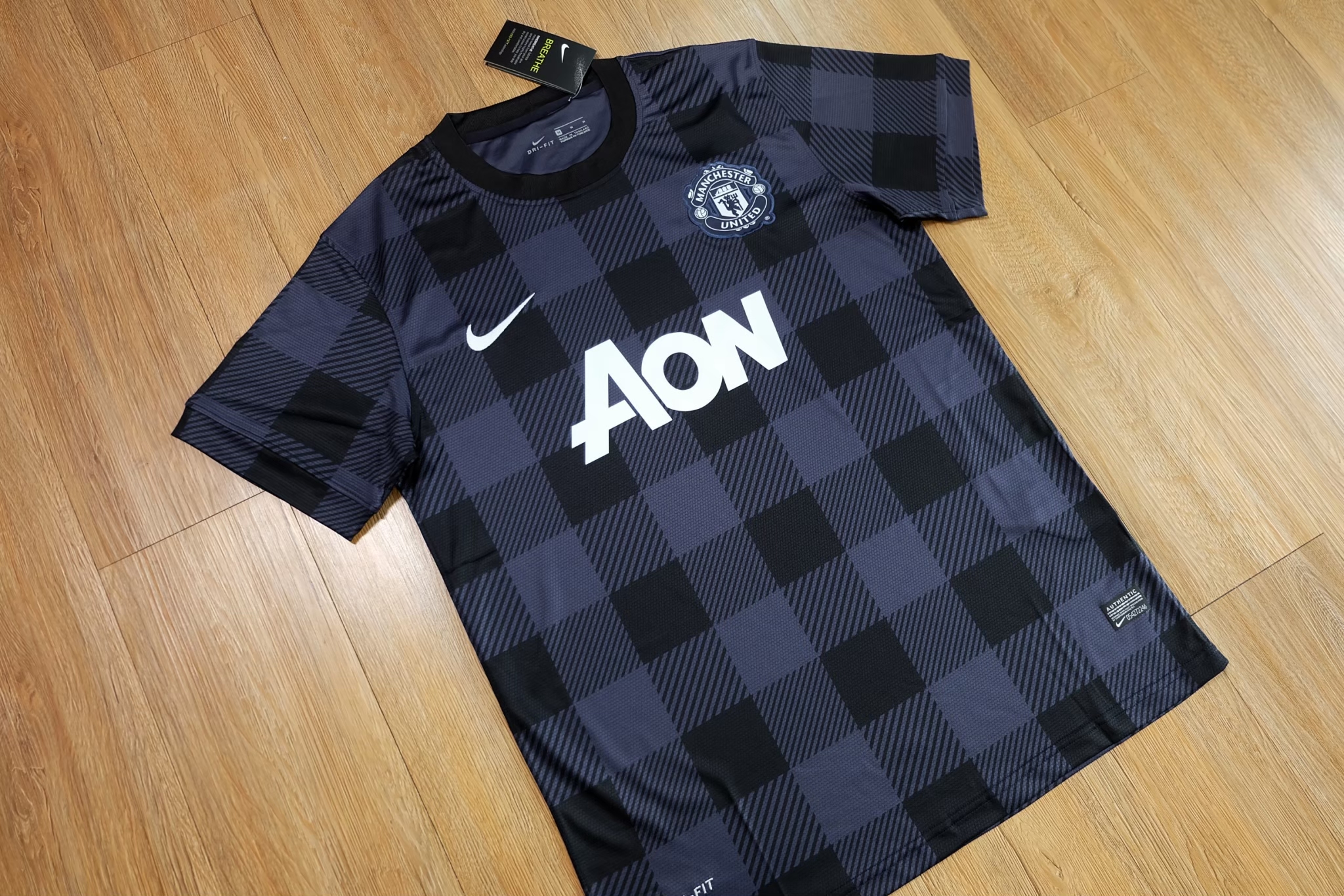 Manchester United 2012/13 Away Vintage Jersey เสื้อบอลย้อนยุค เสื้อแมนยูย้อนยุค Aon