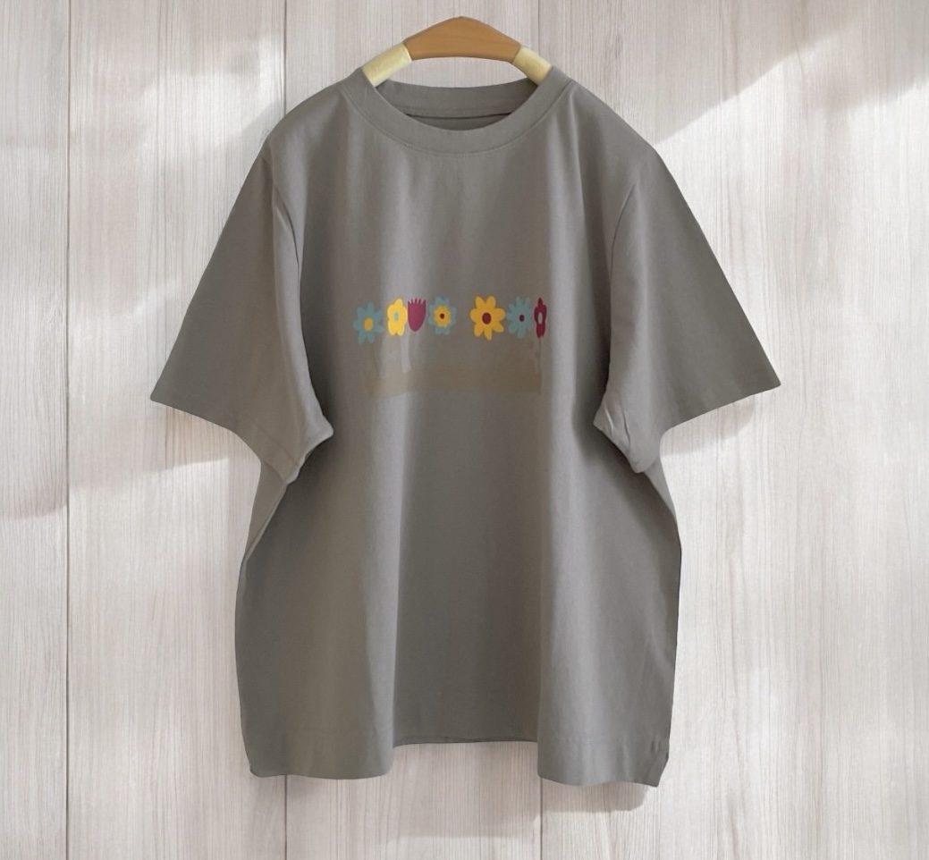 เสื้อยืดสกรีนลายดอกไม้