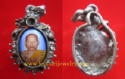 ล๊อกเก็ตเก่า พระอาจารย์สุวรรณ