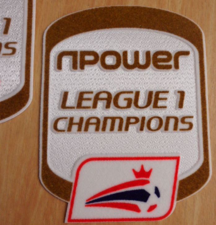 อาร์มสัญลักษณ์ฟุตบอล การแข่งขันฟุตบอลอิงลิช ฟุตบอล ลีก (อีเอฟแอล) - LEAGUE ONE CHAMPIONS 2010/11 PLAYER SIZE ใหม่ / ENGLISH FOOTBALL LEAGUE (EFL) National Football League PLAYER SIZE Football Patch/Badge - LEAGUE ONE CHAMPIONS 2010/11 NEW