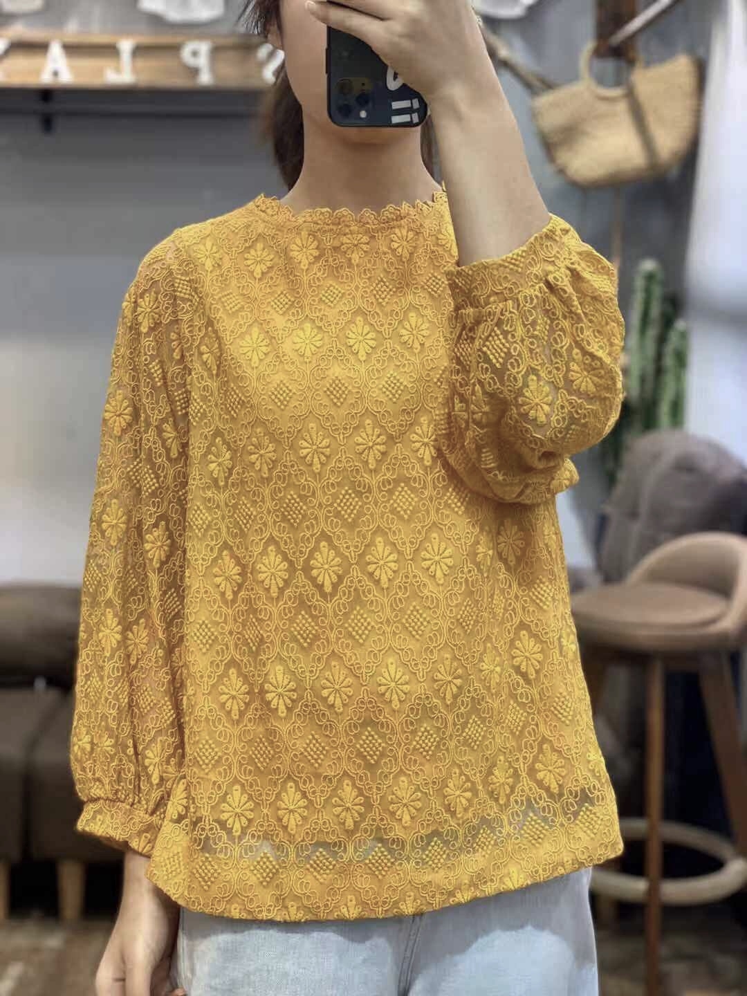 เสื้อผ้าลูกไม้