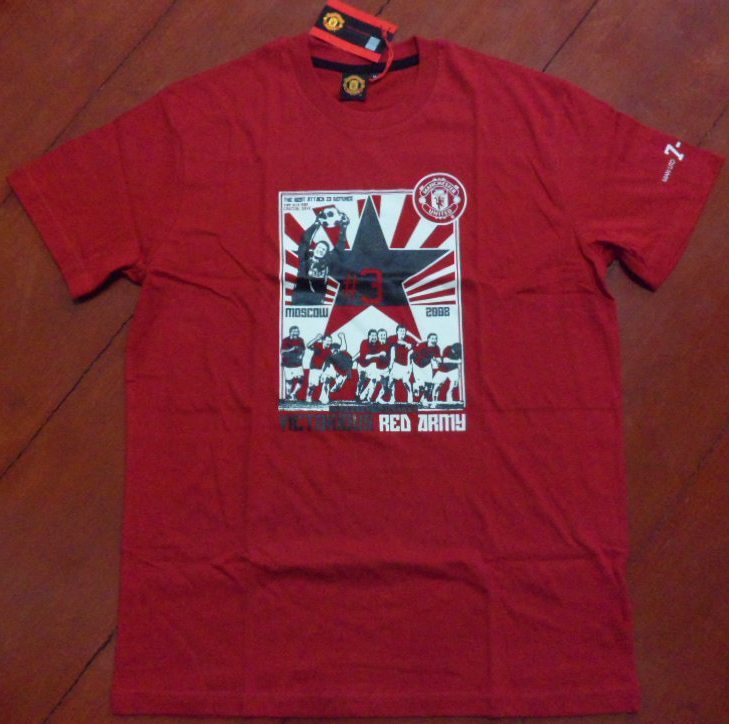 เสื้อที-เชิ๊ต (เสื้อยืดคอกลม) ฟุตบอล ทีมสโมสรแมนเชสเตอร์ ยูไนเต็ด ชุดที่ระลึก UEFA Champions League Champions 2008 ใหม่ M-Size / MANCHESTER UNITED Football T-Shirt Commemorative Kit UEFA Champions League Champions 2008 Jersey NEW M-Size