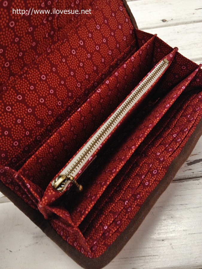 กระเป๋าสามพับแอพพลิเค่ - สั่งทำไม่มีพร้อมส่ง