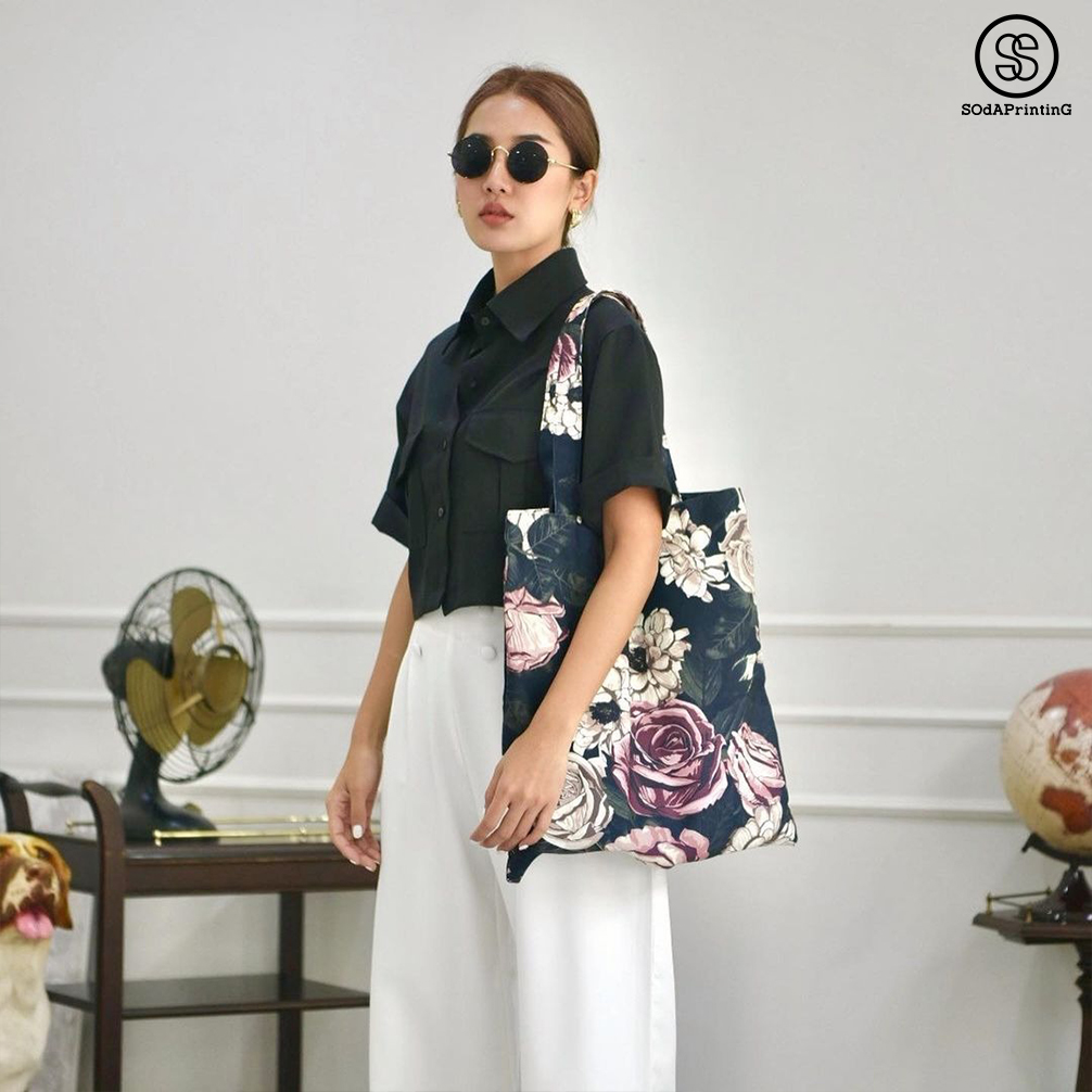 กระเป๋าผ้าแคนวาส พิมพ์ลาย Rose TBA0003 #SOdABag #SOdAPrintinG #กระเป๋า #กระเป๋าผ้า