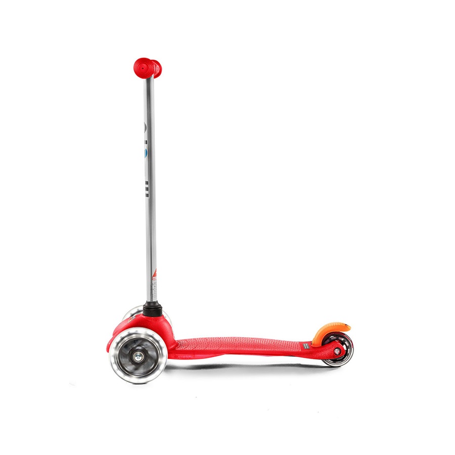 สกู๊ตเตอร์เด็กไมโคร มินิ คลาสลิค MICRO SCOOTERS รุ่น MINI CLASSIC LED เหมาะสำหรับเด็กที่มีอายุ ตั้งแต่ 3-5 ขวบ