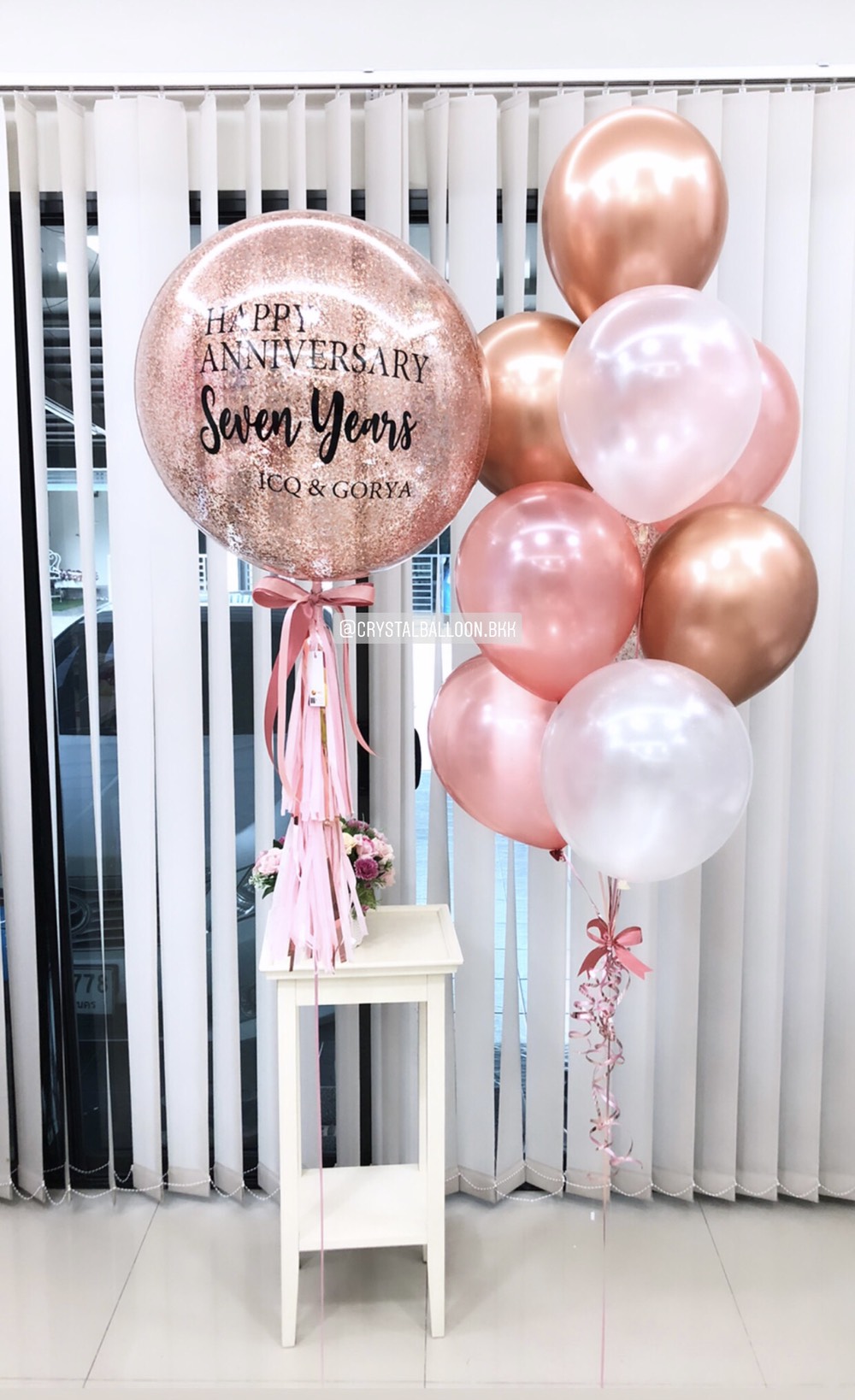 ลูกโป่ง Happy Anniversary วันครบรอบ Bubble ขนาด 24" สียอดนิยม พร้อมตกแต่ง ช่อลูกโป่ง 9 ลูก 1 ช่อ สามารถเปลี่ยนสีลูกโป่ง/เปลี่ยนข้อความ/เปลี่ยนขนาดได้