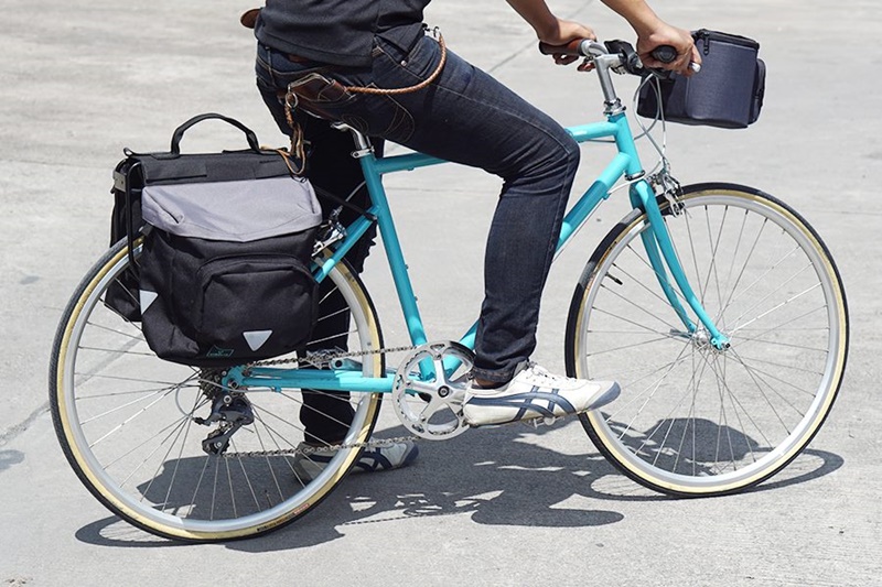 VINCITA B080 กระเป๋าแพนเนียร์คู่ 4 เก้ะ กระเป๋าพาดตะแกรงหลัง ติดตั้งง่าน น้ำหนักเบา มีผ้าคลุมกันฝน วินสิตา