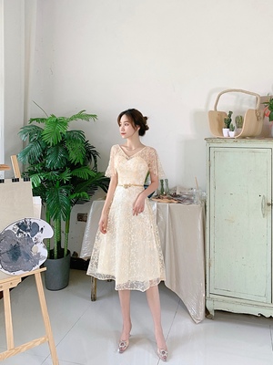 Pro-order เดรสสวย ถ่ายพรีเวดดิ้ง สวยหวาน ลูกไม้ (ซิปหลัง)