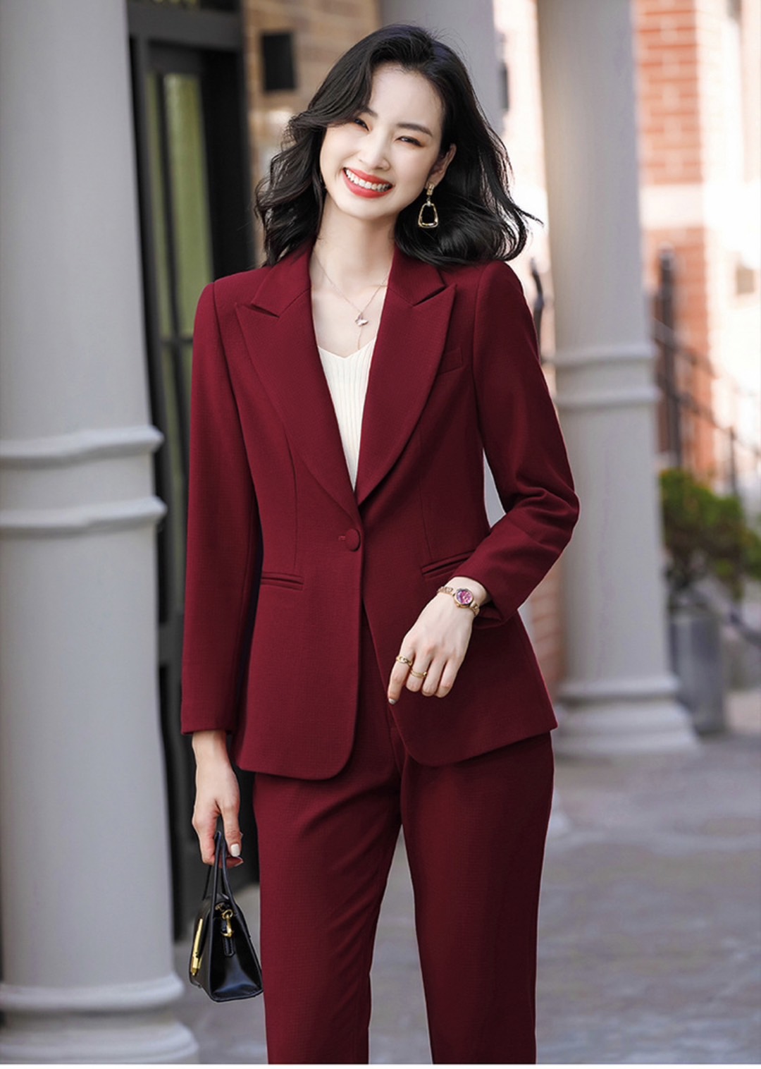พร้อมเช่า สูทหญิง สูทสีเบอกันดี ทรงเข้ารูป สูทแฟชั่น