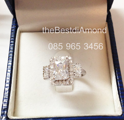 BR233RD+++แหวนเพชรcz สี่เหลี่ยมเพชรล้อม ดูดี เหมือนออกจากร้านจิว ไฮโซ สุดๆๆ ดูดีมีดีไซน์ เพชรเหลี่ยม Heart&Arrow