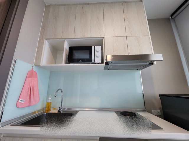 ให้เช่าคอนโดเจดับบลิว สเตชั่น แอท รามอินทรา 25 ตร.ม.เฟอร์ครบ มีเครื่องซักผ้า ใกล้รถไฟฟ้า