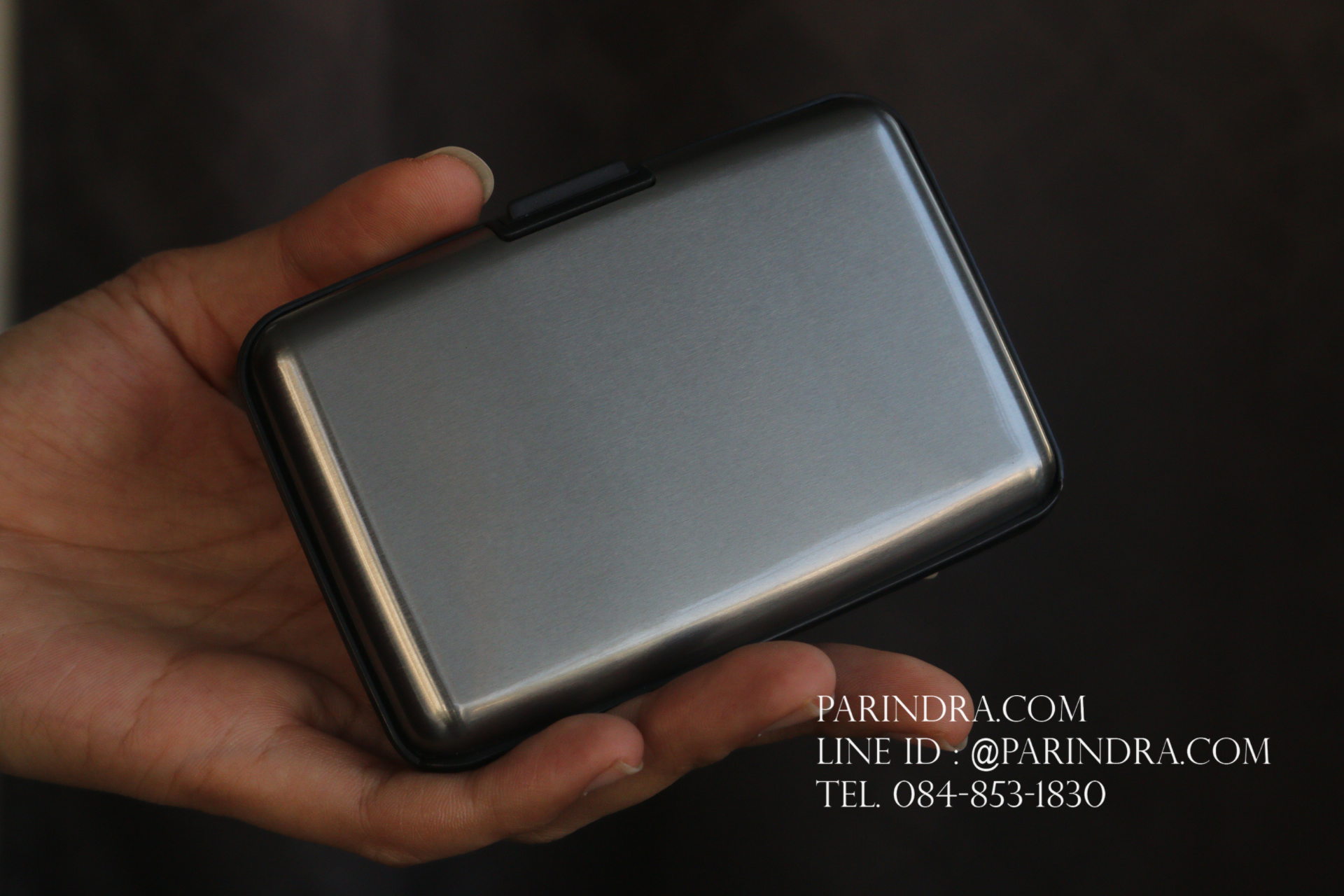 กระเป๋า Aluminium Case สำหรับเก็บบัตรต่างๆ สีเทา สวยงามน่าใช้
