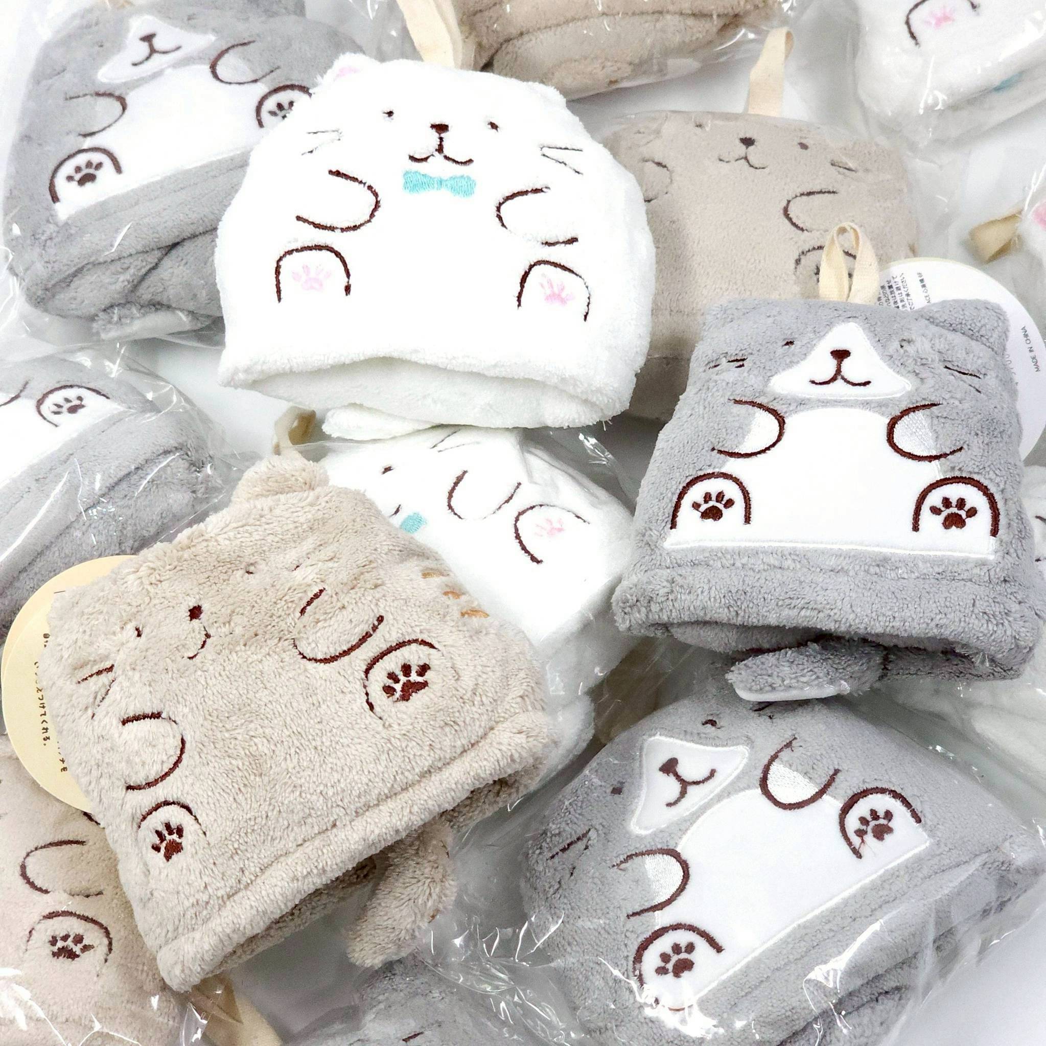 Cat Handkerchief ผ้าเช็ดมือรูปแมวสุดน่ารัก