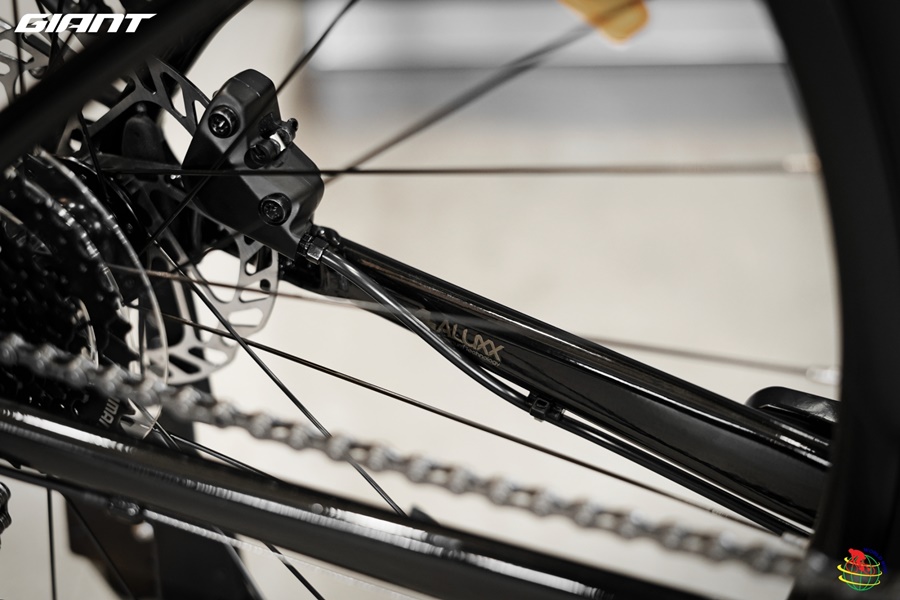 จักรยาน GIANT ESCAPE 2 CITY DISC 2x8สปีด ดิสน้ำมัน พร้อมตะแกรงท้ายและบังโคลน, Giant NEW 2024