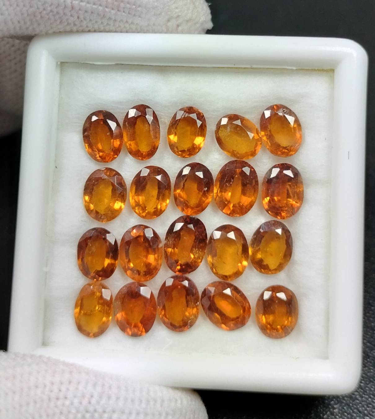 เฮสโซไนต์โกเมน (Hessonite)