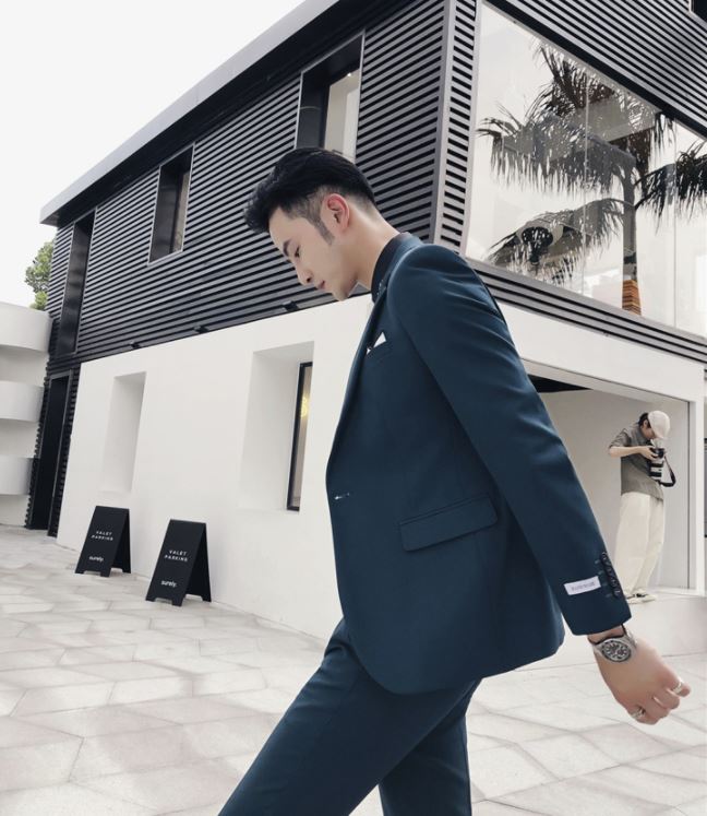 Pre-order เสื้อสูทชาย สีเขียวเข้ม หล่อเนียบ ทรงสลิม