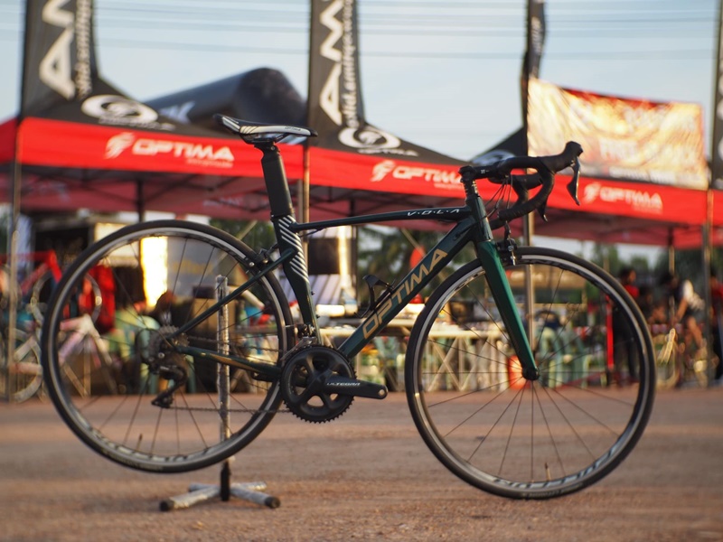 OPTIMA VOLA R300 AERO ROADBIKE SHIMANO SORA R3000 2023