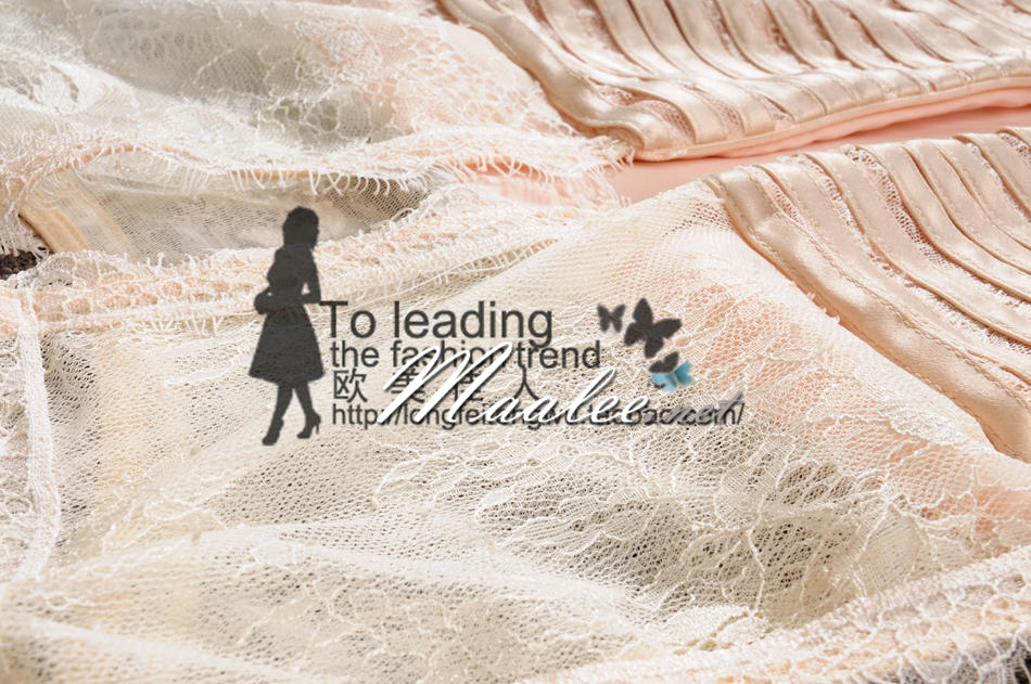 พร้อมเช่า ชุดเดรส/ชุดราตรีสั้น แขนกุด สี Apricot ผ้าลูกไม้โปร่ง ซับในสีเนื้อ ด้านนอกตัดเย็บทำเป็นลายขวาง