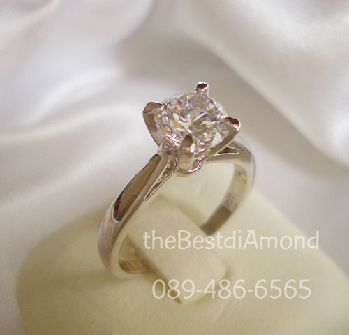 BR958RD+++แหวนเพชรเม็ดเดี่ยวขนาด 80 ตัง++ขนาด และรูปแบบยอดนิยม ยกชูขึ้น ดูทันสมัย เหมือนของจริงม๊าก เพชรวิบๆปิ๊งๆใส่แทนแหวนแต่งงานสบายๆ ไม่มีล้าสมัย