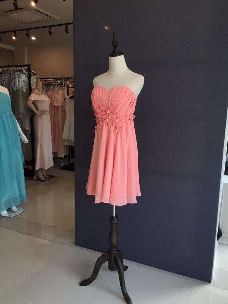 พร้อมส่ง ชุดราตรีสั้น เดรสสั้น แต่งดอกเพิ่มคริสตัล สีโอโรส