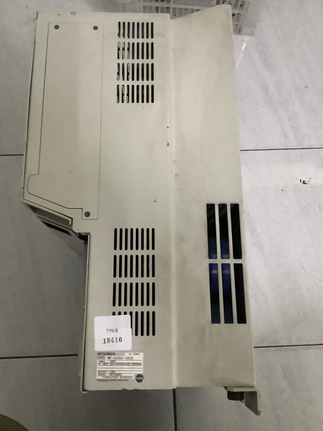 SERVO DRIVE “ MITSUBISHI ” รุ่น MR-H22KA-S22A