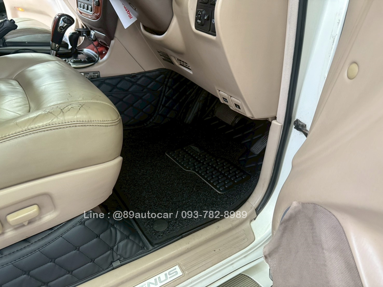 พรมปูพื้นรถยนต์ Lexus LX470 ปูพรม7D สีดำด้ายดำ + ไวนิลสีดำ เข้ารูป