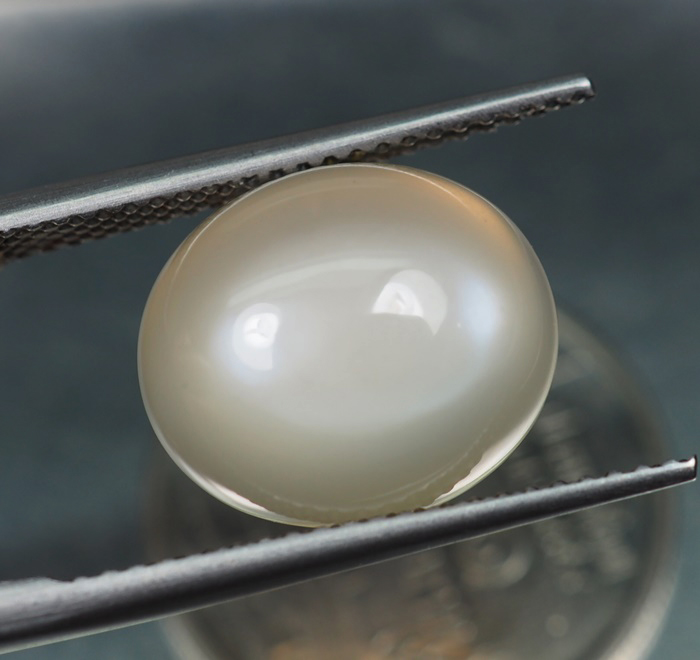 มูนสโตนหรือมุกดาหาร 8.35 กะรัตสวย