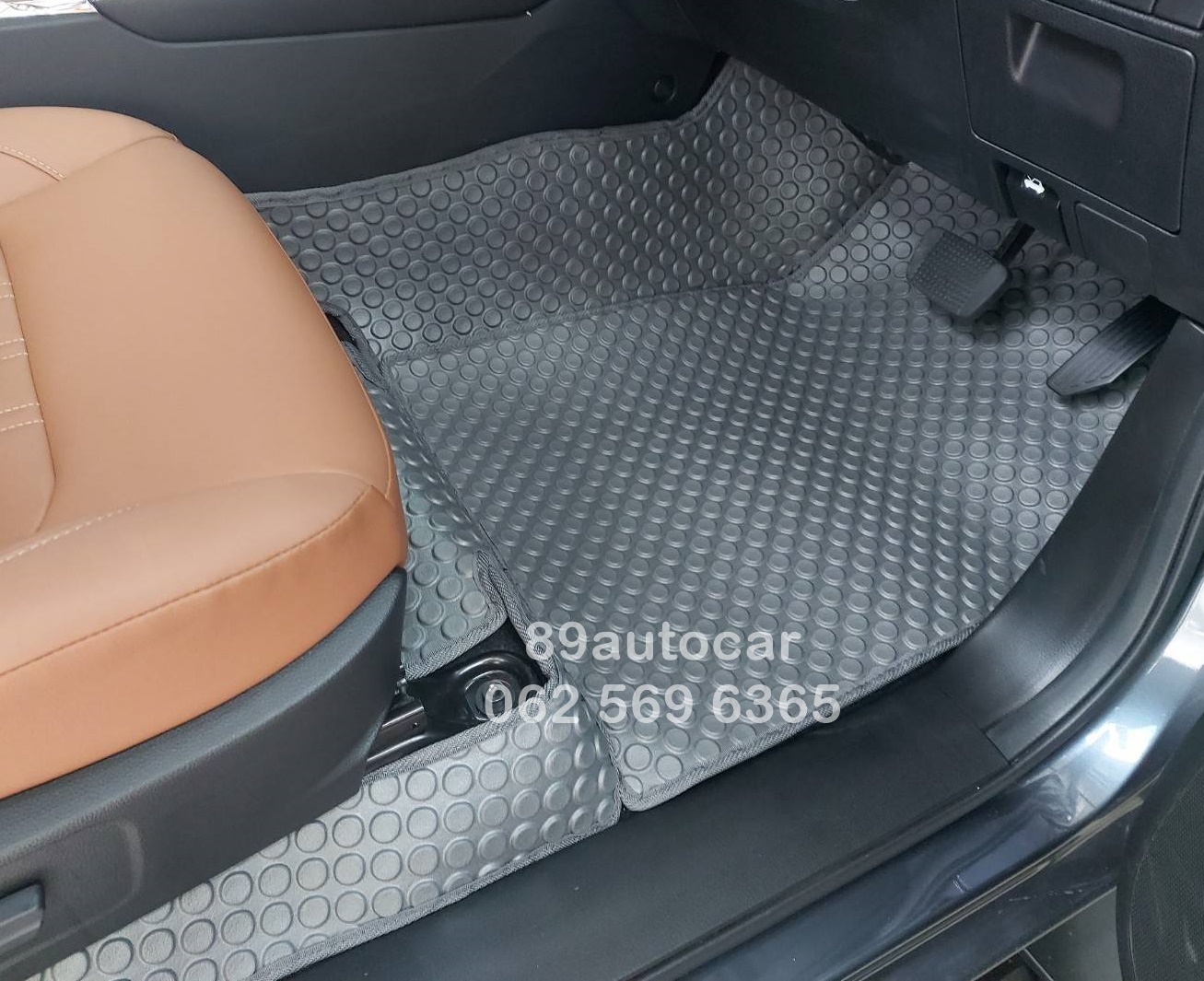 พรมกระดุมปูพื้นรถ Isuzu Mu-X 2022 เข้ารูป เต็มคัน