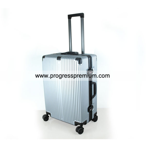 กระเป๋าเดินทาง