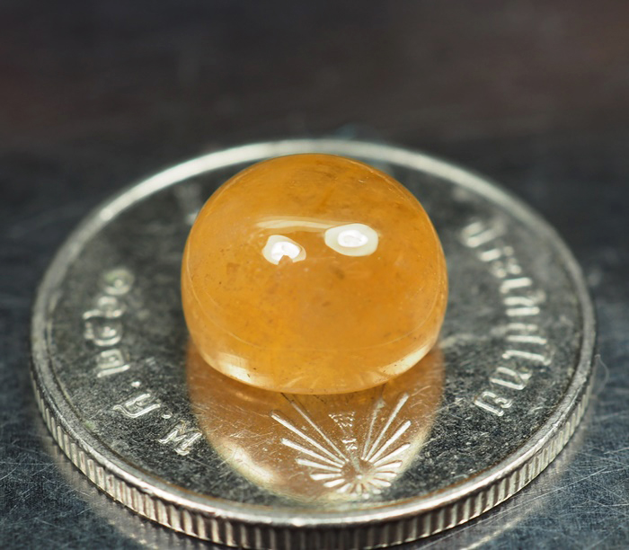 บุษราคัมอัฟริกาหลังเบี้ย 5.75 กะรัต (0075)